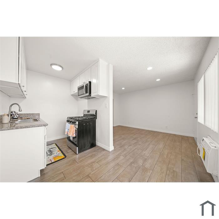 11100 Pangborn Ave.