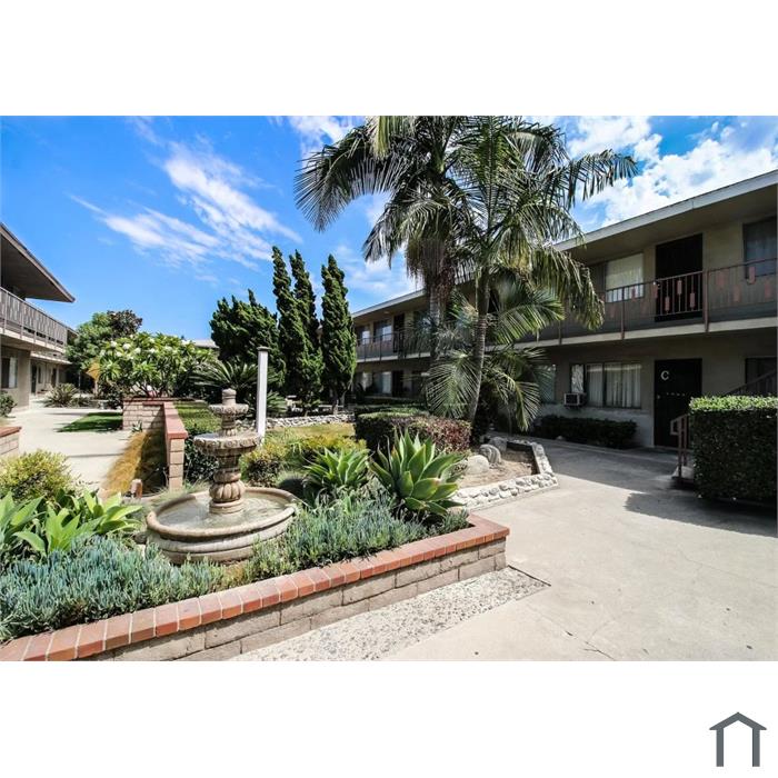 Estancia Downey Apartments