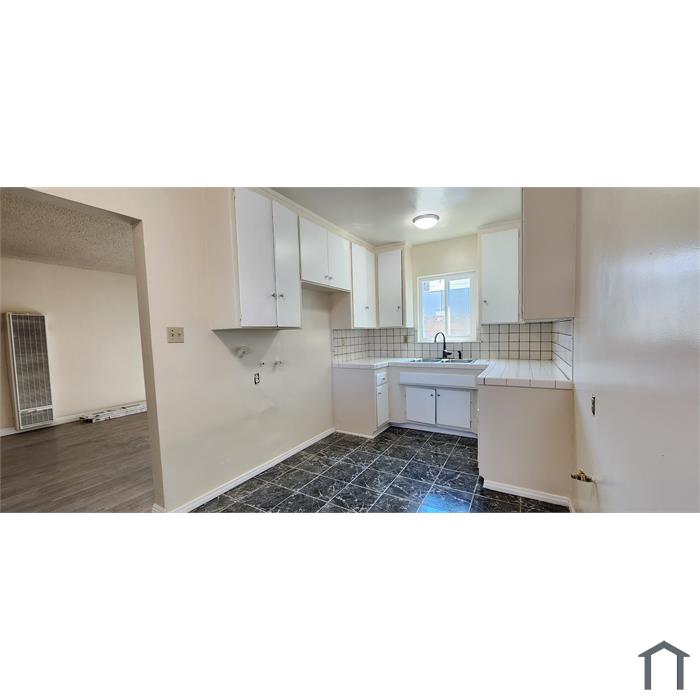 1218 W 144th St