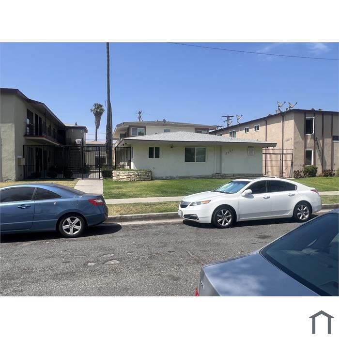 2621 W Rosecrans Ave