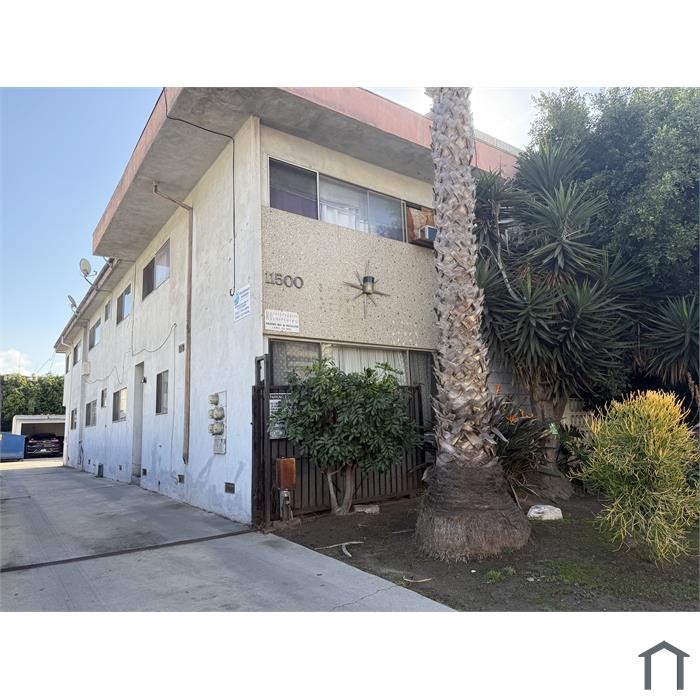 11500 Menlo Ave