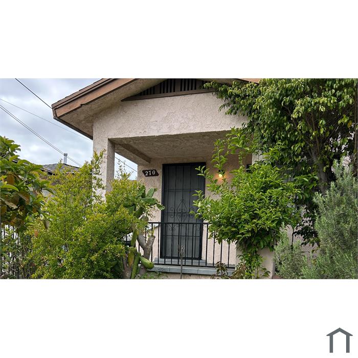 270 W 11th St