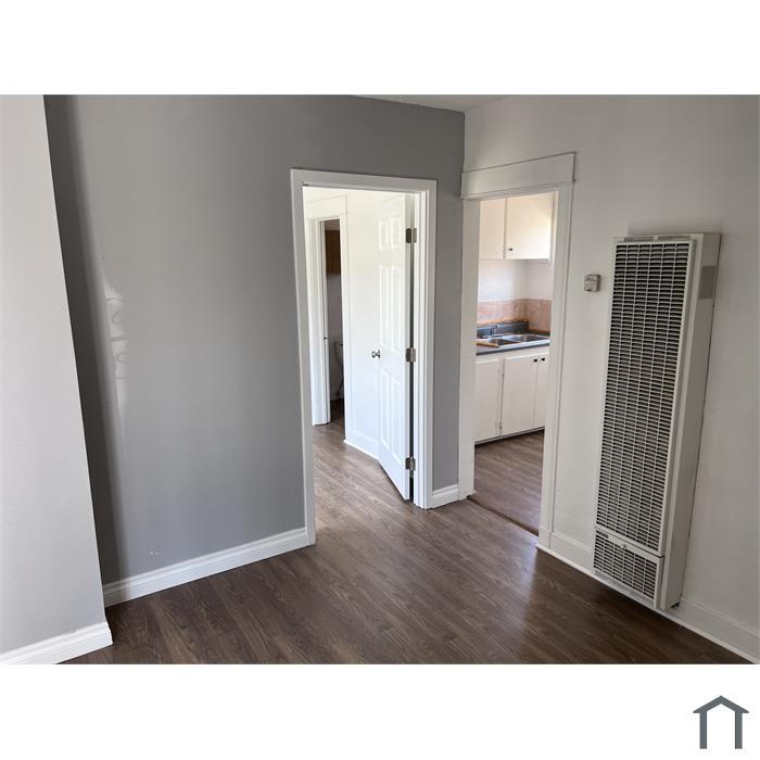 220 1/2 W F St