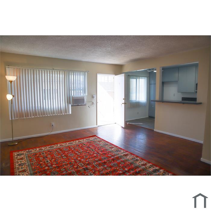 1751 Orizaba Ave