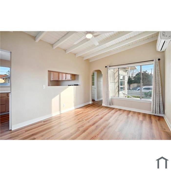 313 E Silva St