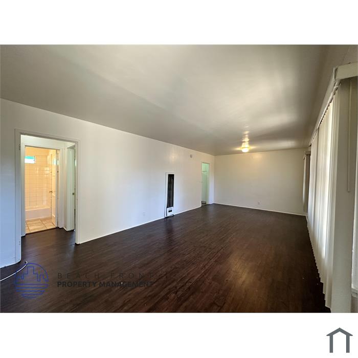 2490 Cedar Ave.