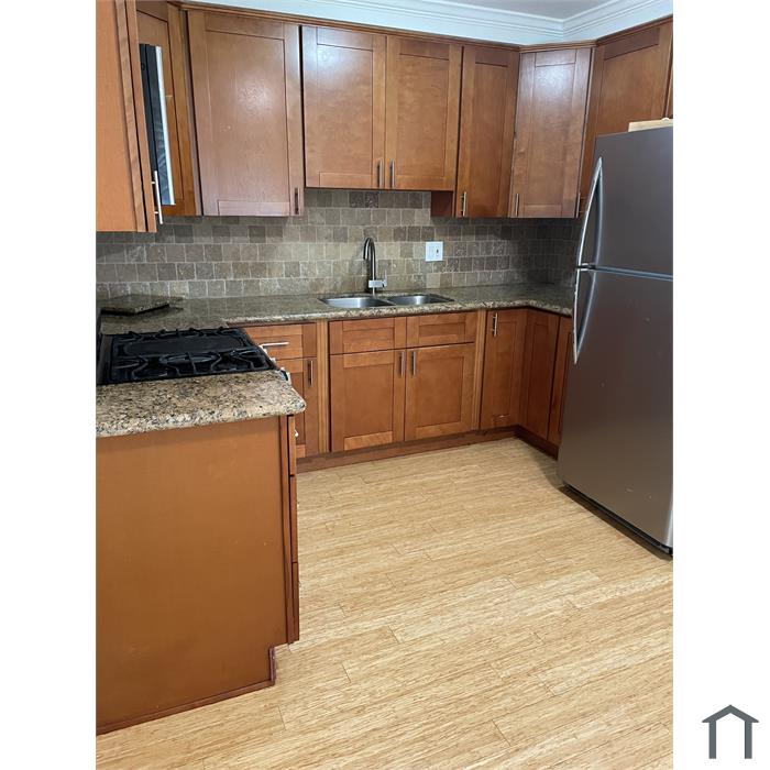 4700 Clair del Ave