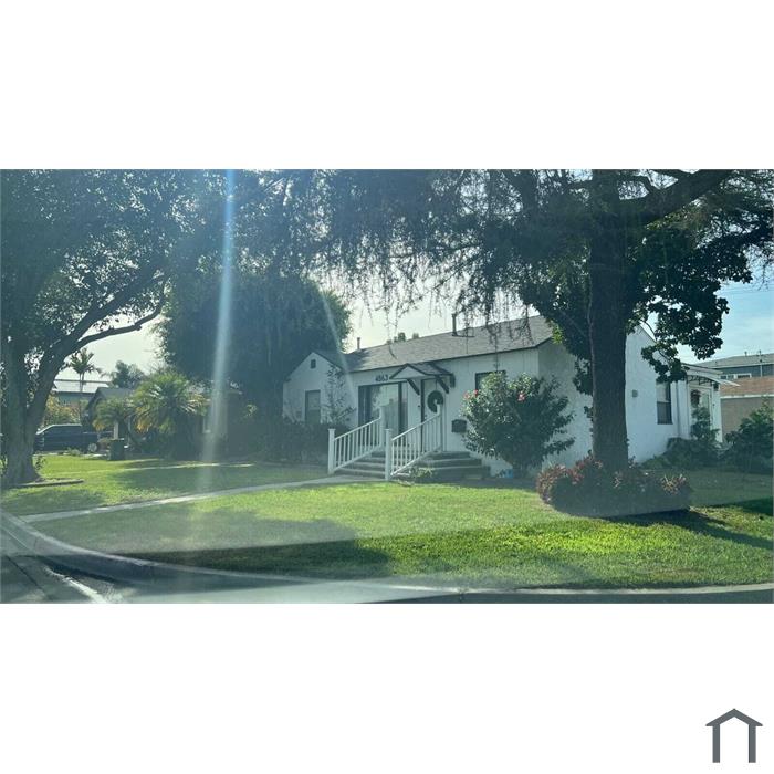 4863  Pepperwood Ave. Long beach