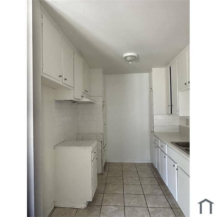 838 Cherry Ave