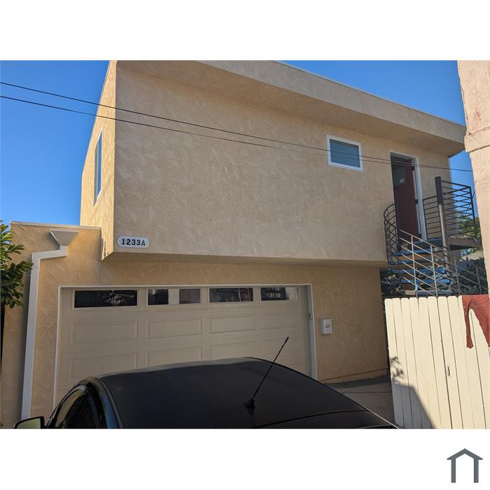1233 E Werner St