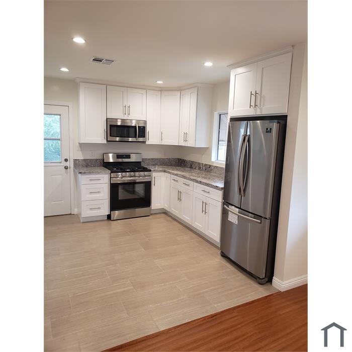 2517 1/2 Foothill Blvd