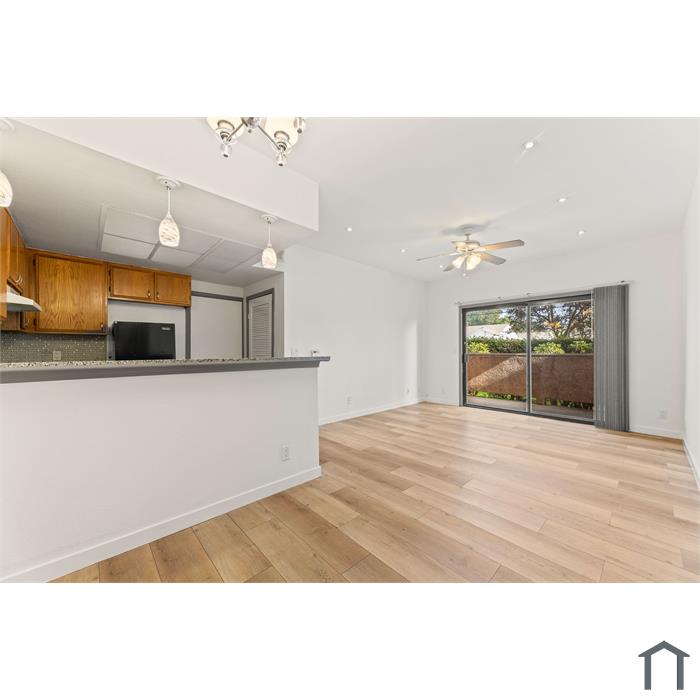 10943 Laurel Canyon Blvd