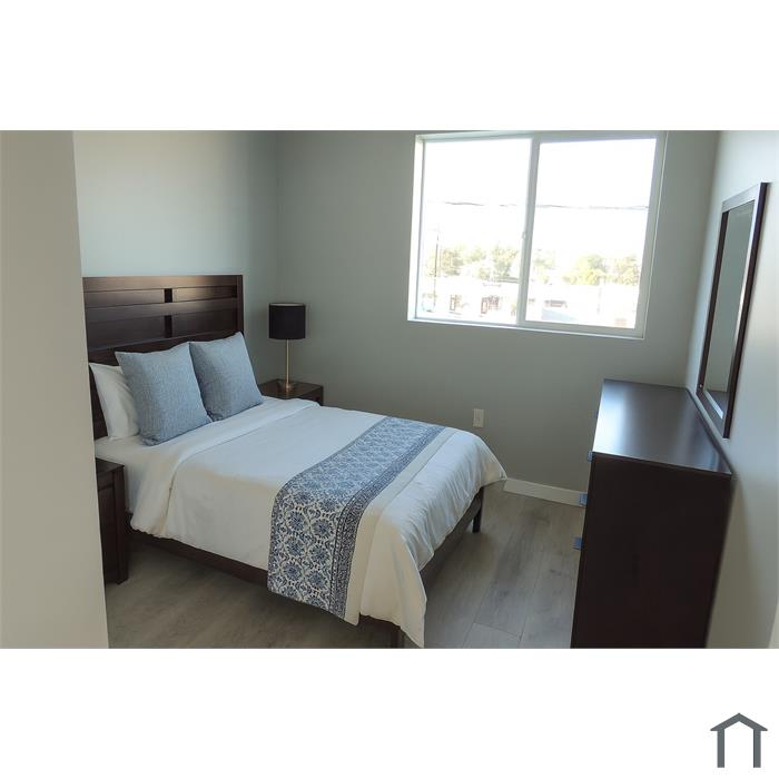 22735 Del Valle St