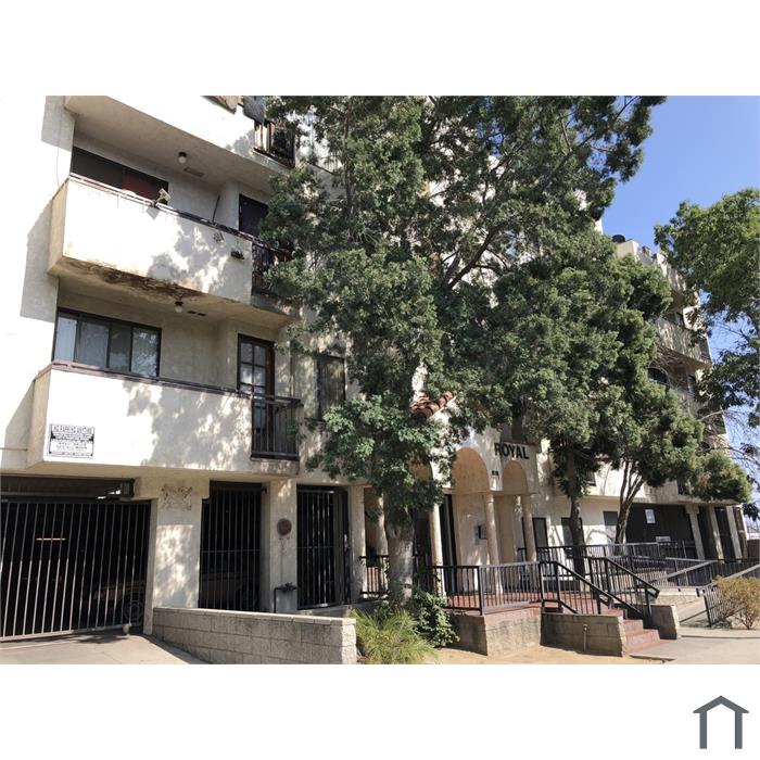 8416 Cedros Ave