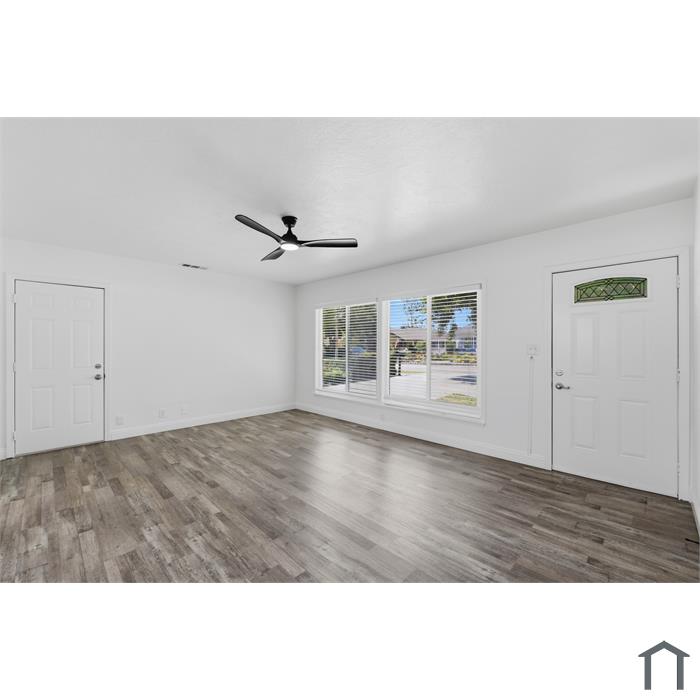 584 N 8th Ave