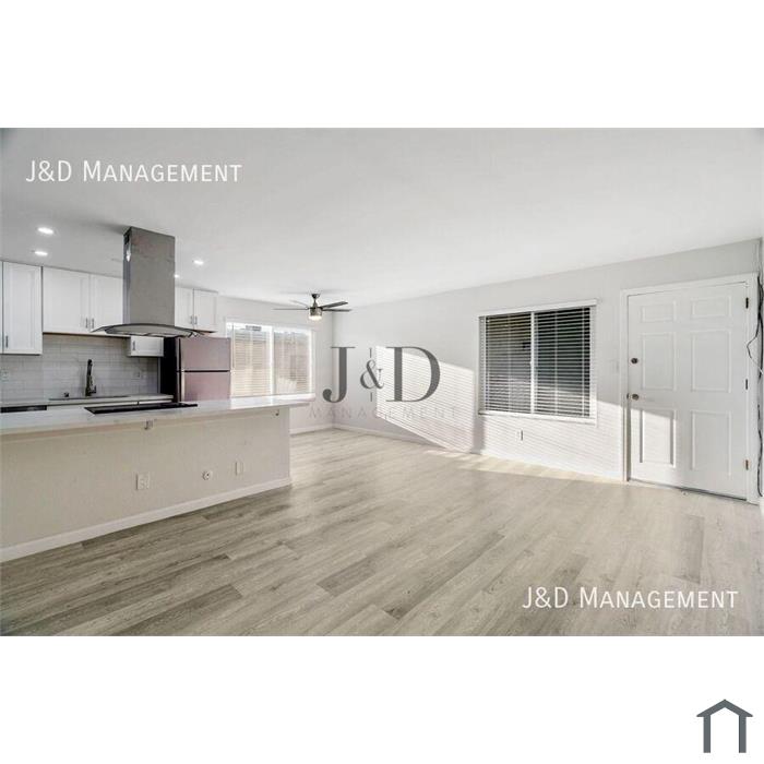 Stunning Updated Apartment in Imperial Beach!