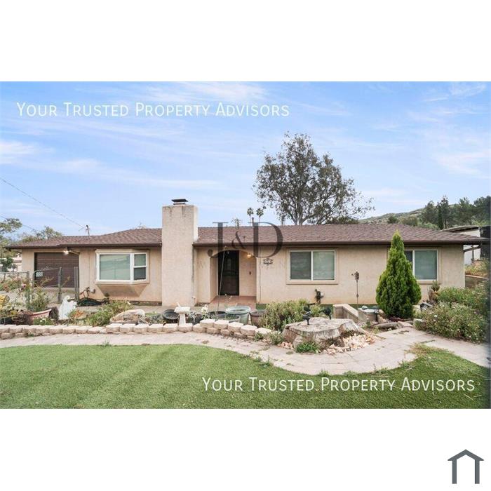 Comfortable 3BR Living with Private Garage in Quiet El Cajon Neighborhood