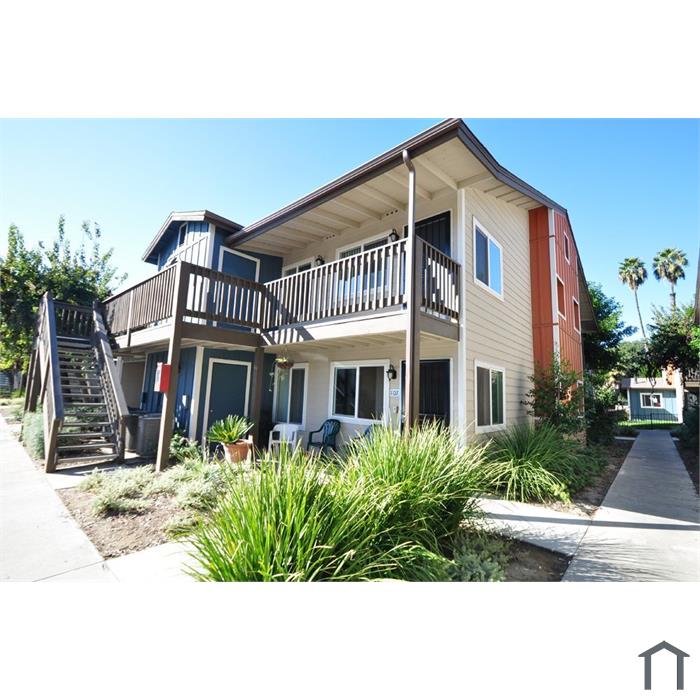 Village Grove Apartments
