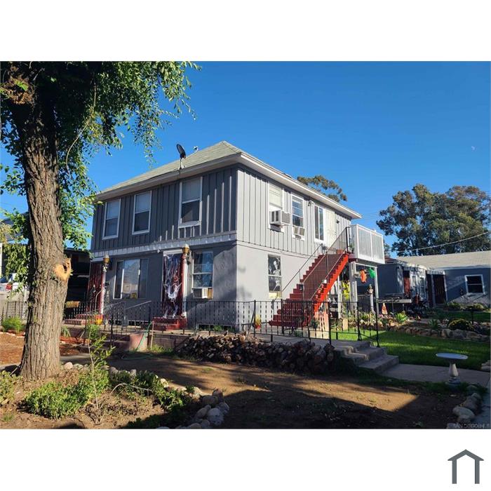 924 Main St