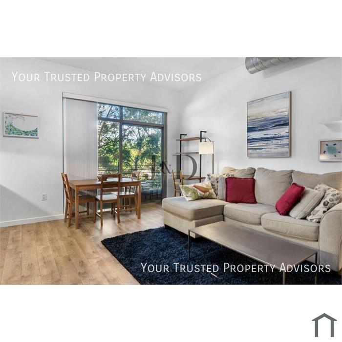 April Move-in Special $500 off Rent - Downtown Cortez Hill Junior Studio | Pool, Parking & Modern Fi
