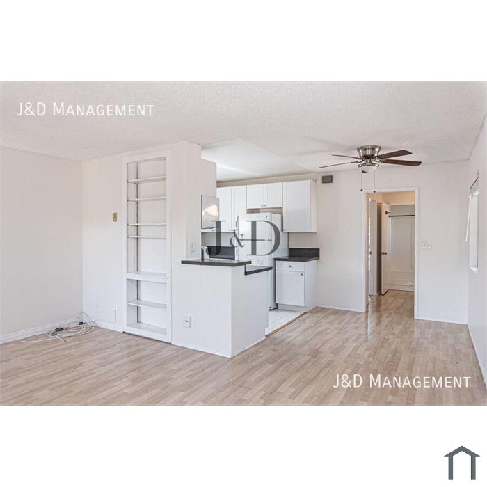 APARTMENT IN CENTRAL NORTH PARK W/ PARKING & PRIVATE PATIO