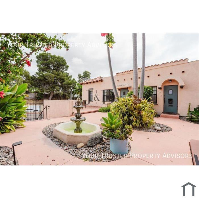 Charming Upstairs Cottage in South Park w/ Parking