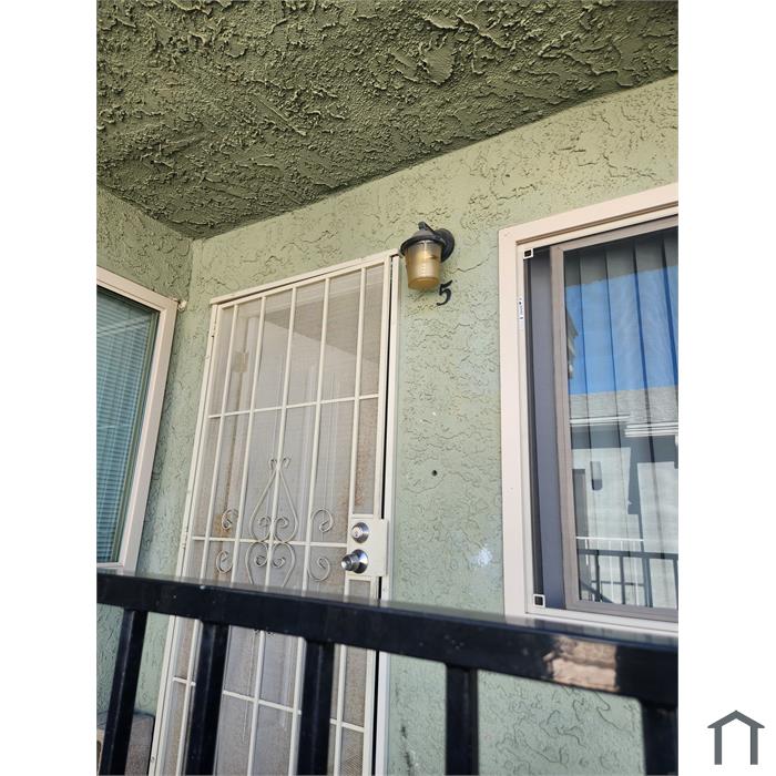 2626 Highland Ave