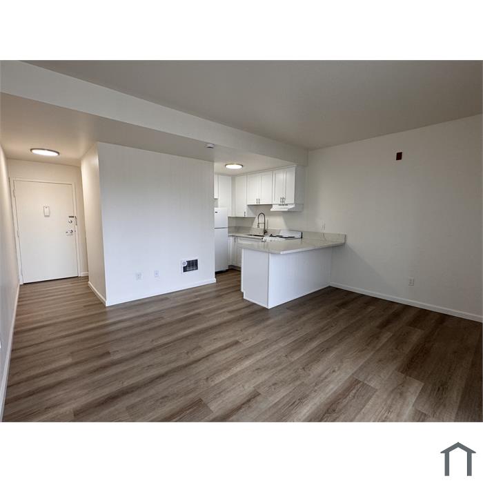 2150 Pacific Beach Dr