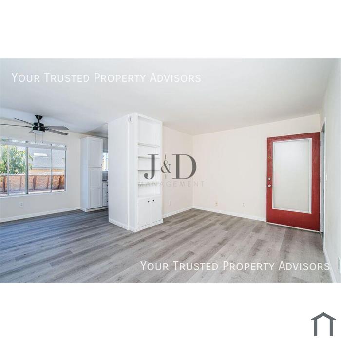 DAZZLING APARTMENT IN THE HEART OF NORTH PARK W/ PARKING!
