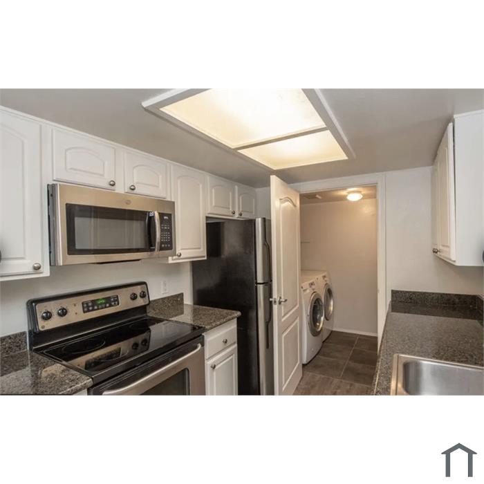 12007 Alta Carmel Ct