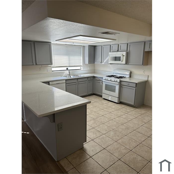 29295 Avenida La Paz