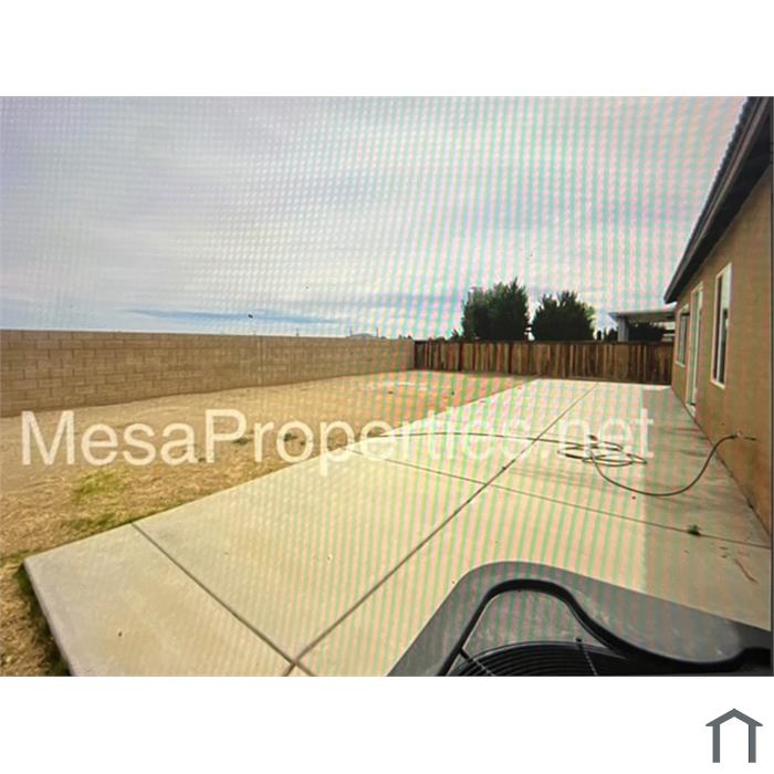 3 Bedroom Single Family House 11222 Shanandoah St in Adelanto, CA