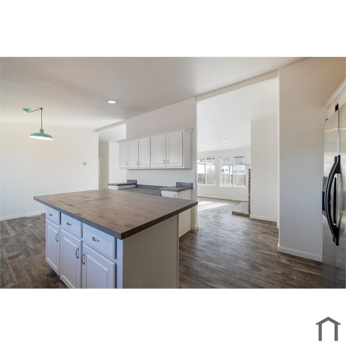 45999 South Dr.