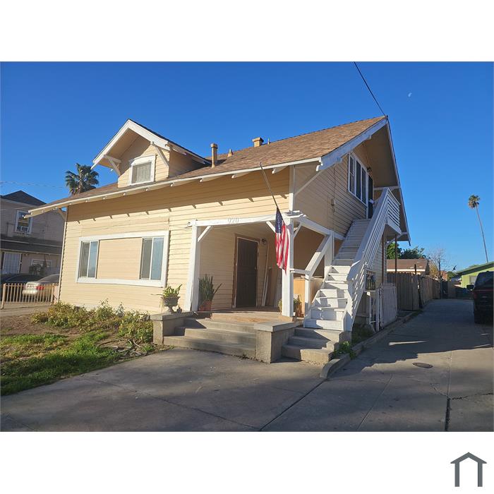 920 N Arrowhead Ave