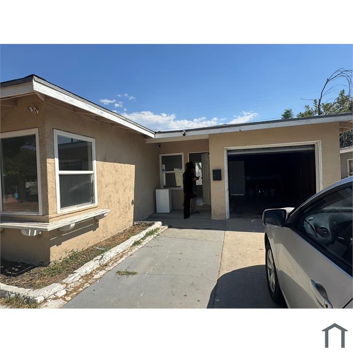 735 Ramona Ave