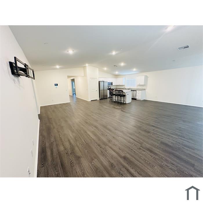 1338 Division Ct
