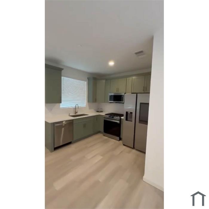 2287 Woodberry Ave