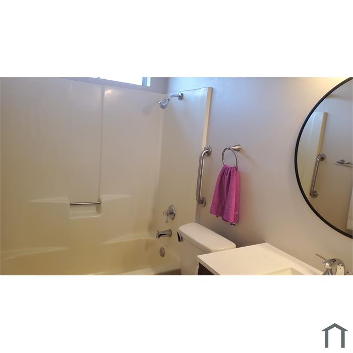 2169 Avenida Olivos