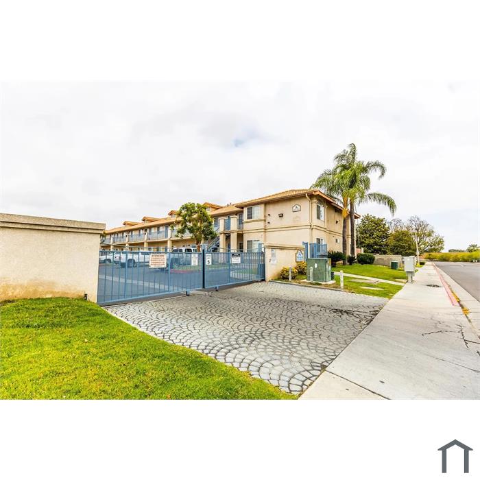 Perris Villa Apartment