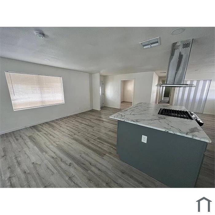 655 E Main St