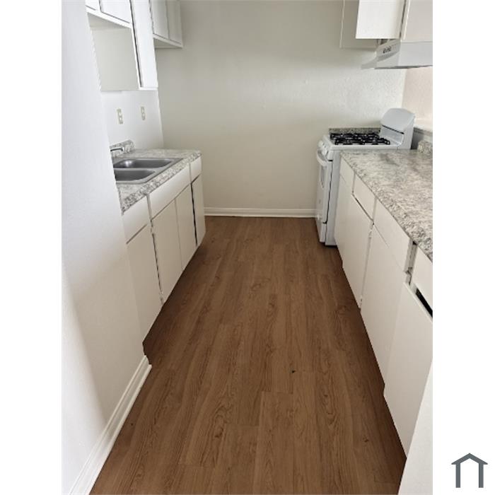 Pine Tree/Shadow Mountain Apts