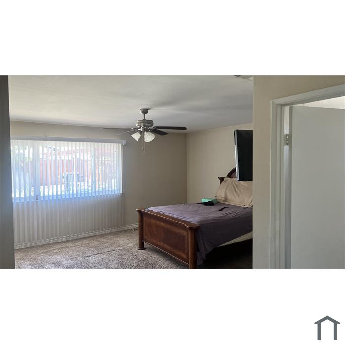 27677 Charlestown Dr