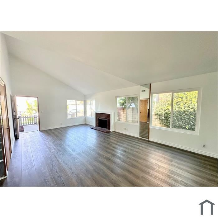 14692 Orange Acres Ln