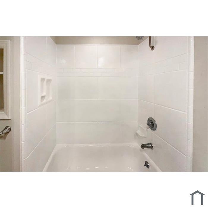 1404 N Tustin Ave