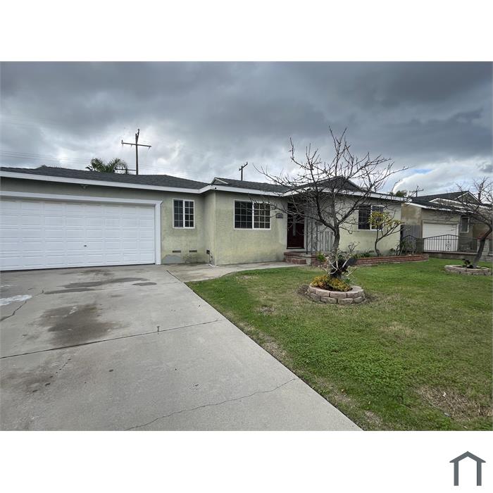 223 N Aladdin Dr