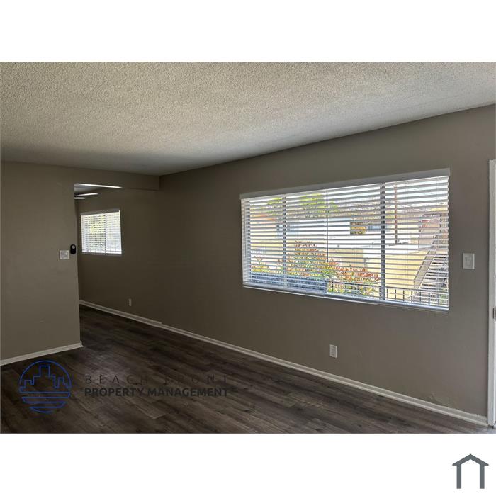 117 E. Leatrice Ln.
