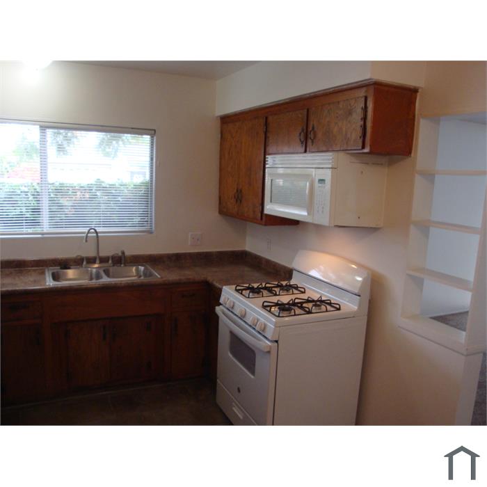 137 S Topanga Dr