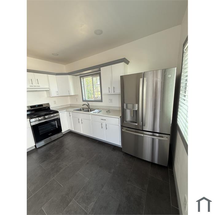 10601 Magnolia Ave