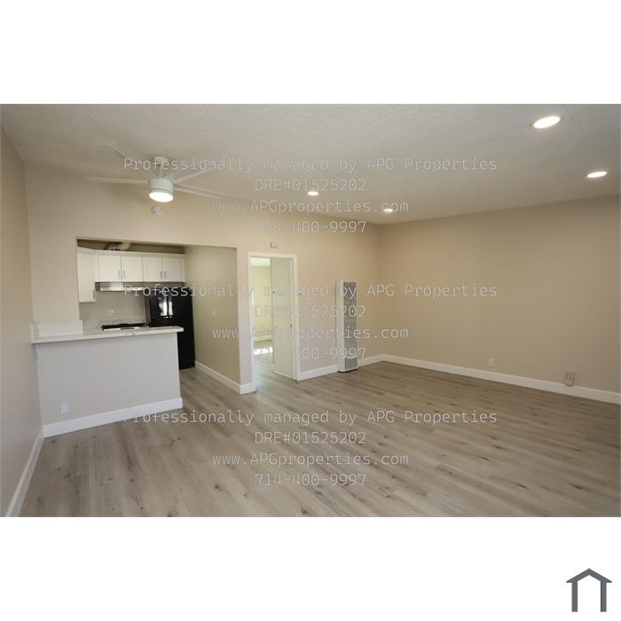 2119 E Westport Dr