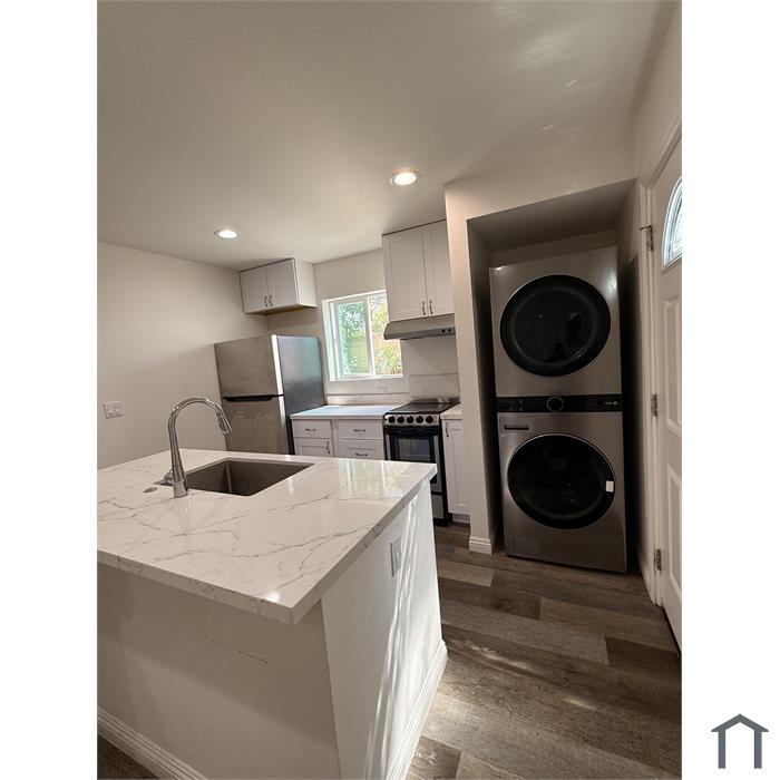 136 N Tiana Ln